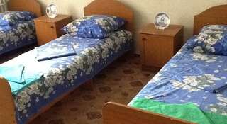 Гостиница Пансионат Родина Кисловодск Односпальная кровать в общем номере с 3 кроватями-3